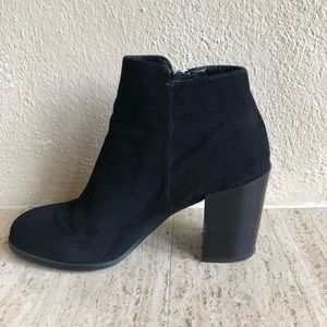 Faux suede Forever21 booties